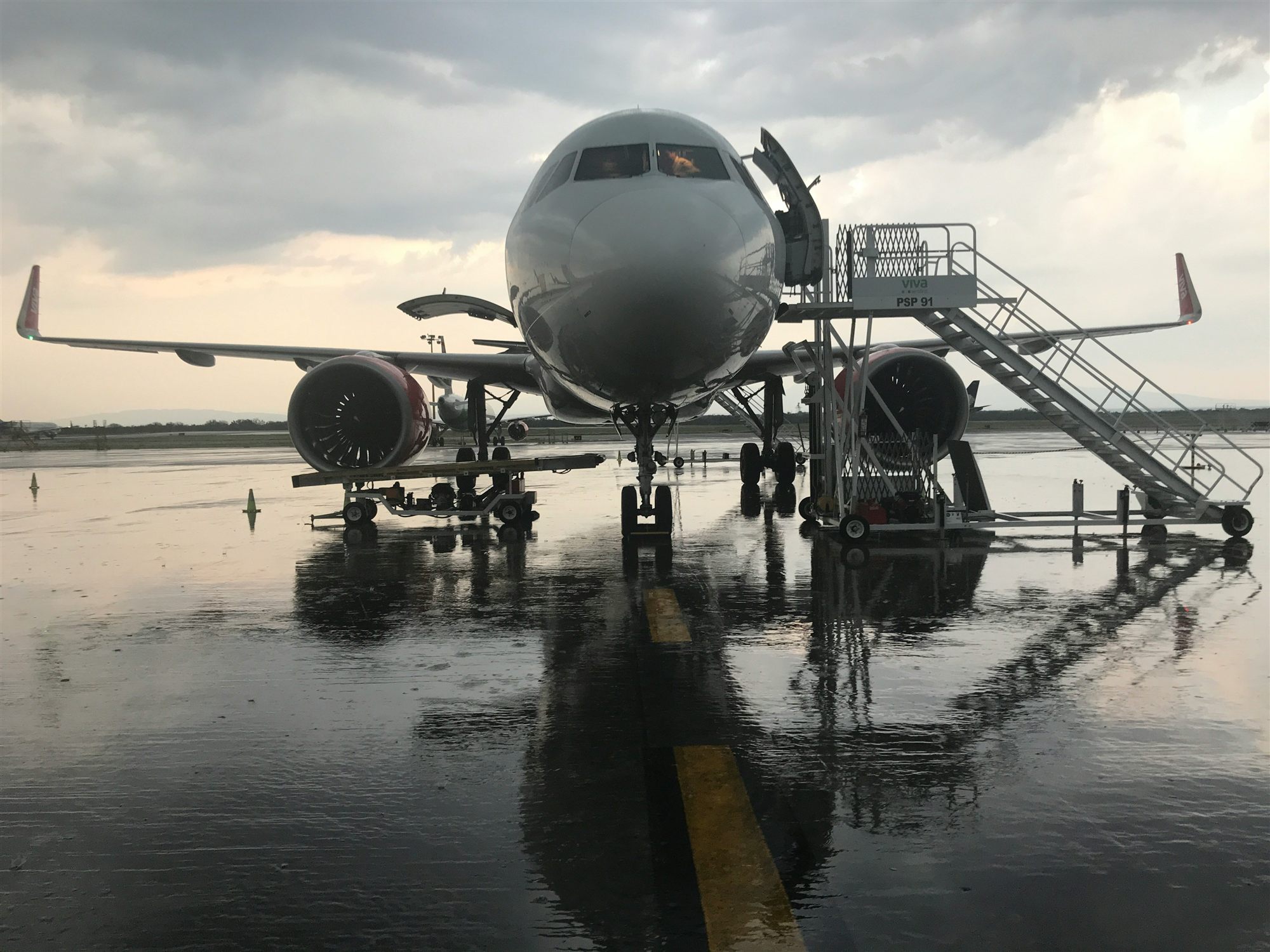 Narrowbody aircraft on maintenance stand